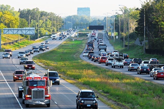 heavy traffic on Minnesota freeway