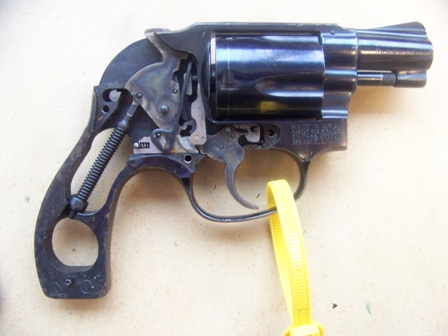 Revolver without a Sideplate